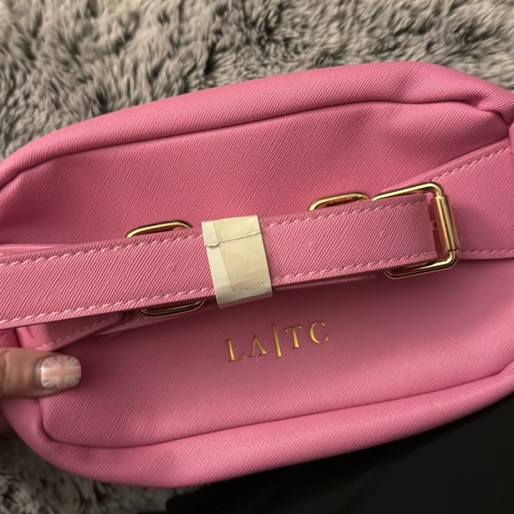 NWT Pink Palm Springs fanny pack bag - Picture 2 of 3